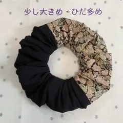 No524リバティ♡チャイブ ♡少し大きめ・ひだ多めシュシュ