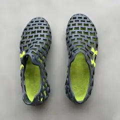 アンダーアーマー　水陸両用