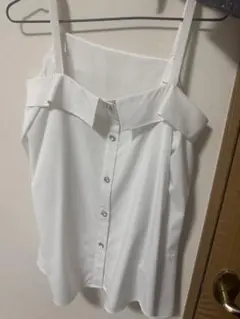 即購入可 美品 セシルマクビー CECILMcBEE オフショルトップス