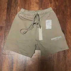 Fog essentials ハーフパンツ　ショートパンツ　反射フォント