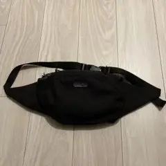 patagonia ブラック ボディバッグ