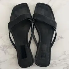 マックスマーラ　サンダル　フラット　ぺたんこ　トングサンダル　黒　MaxMara