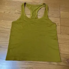 ルルレモン　タンクトップ