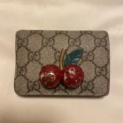 GUCCI さくらんぼ　財布　チェリー