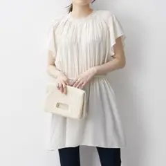 極美品　グローブ　シャーリングブラウス　チュニック　フリル　M アイボリー