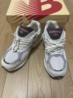 Item thumbnail for item 7e16de09-9b6a-464f-a5b3-d4a33c94f82e