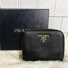 美品✨ プラダ 二つ折り財布 コインケース ラウンドジップ サフィアーノレザー