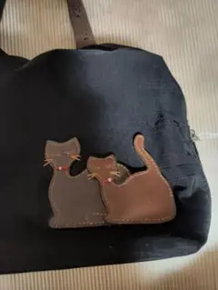 猫デザイン　黒　ハンドバッグ