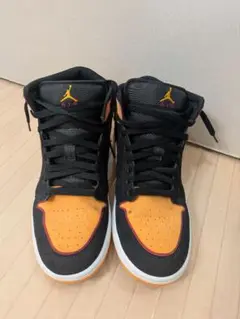NIKEオレンジ ブラック ハイカット スニーカー