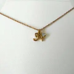 イニシャルモチーフ ゴールドネックレス A