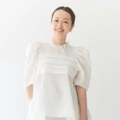 扇安岐さんプロデュース ・デザインワークス・パフスリーブ ブラウス