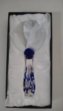 装飾的な虫眼鏡 青と白の模様 箱付き