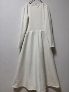 新品 スティナ stina closet 大人気 キュロットパンツ 34 完売品 スティナcloset stina（新品 スティナ stina closet 大人気
