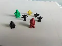 怪獣消しゴム７体