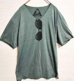 ＃216【USA古着】緑色　 Vネック　 半袖Tシャツ　メンズ　レディース