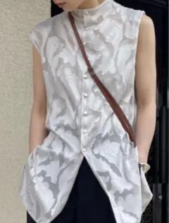 AMERI NECK TWIST BLOUSE