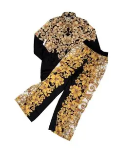 Gianfranco FERRE 花柄 セットアップ 黒と金