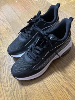 ランニングシューズ ブラック