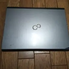 Fujitsu LIFEBOOK ウルトラブック シルバー　ジャンク