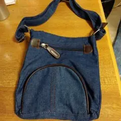 デニムショルダーバッグ ジッパーポケット付き未使用品