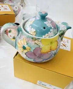 【新品未使用】工房「ゆずりは」丸ポット　瀬戸焼 食贈り物