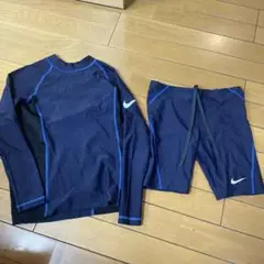 Nike ラッシュガードとショートパンツ セット