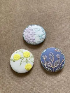花柄刺繍ハンドメイドブローチ3個セット
