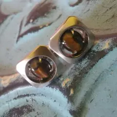 Item thumbnail for item 297905a9-4b57-49b6-80f6-2ba34a312f39