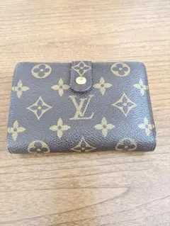 Item thumbnail for item 172f5e52-70eb-444c-9be1-eed657f06e4d