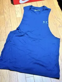 UNDER ARMOUR トレーニングタンクトップ Lサイズ