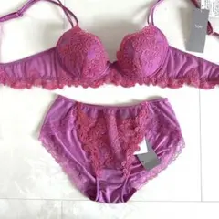 Item thumbnail for item b536bebb-051e-4aa8-82a4-f775a3e44600
