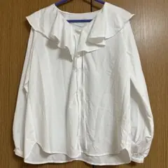 GU フリル付きホワイトシャツ
