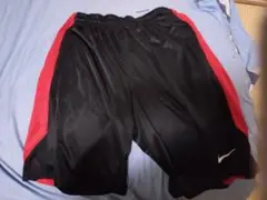 Nike バスケットボールパンツ 黒/赤