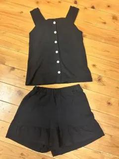 黒いタンクトップとショーツセット150