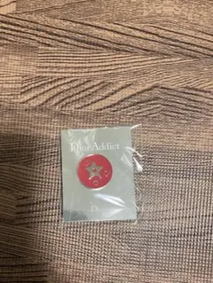Dior ノベルティー　ピンバッジ