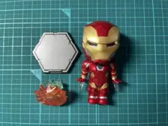 ポップマート アイアンマン フィギュア
