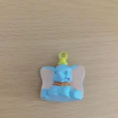 ダンボ ストラップ キーホルダー　ミニフィギュア　ディズニー