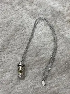Item thumbnail for item f5f8ff53-6ab8-4cad-8343-ecedfc6c3650