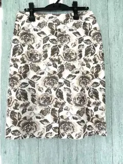 LAURA　ASHLEY　花柄タイトスカート