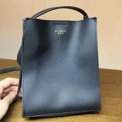 ALTROSE ショルダーバッグ ブラック