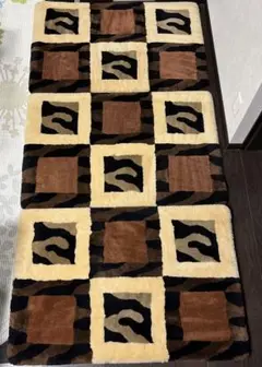 【値下げ。】丸八真綿　高級ファートンラグマット mh-lfur100200-001.jpg