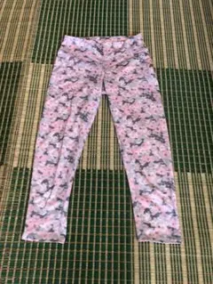 HOLLISTER　フラワー柄レギンスXS
