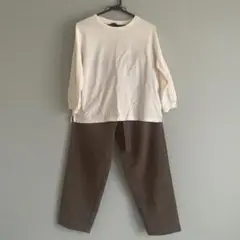 アイボリートップスとブラウンパンツ2点セット