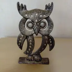 金属製フクロウの置物 高さ約11cm