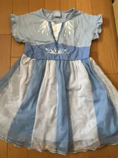 週末セール Disney Frozen ワンピース 120サイズ