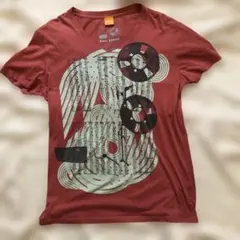 HUGO BOSS グラフィックTシャツ 赤