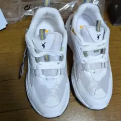 AKII クラシック スニーカー 23.5cm ホワイト/ゴールド