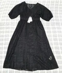 黒の Vネック ロング ワンピース 【 新品 タグ付き 】