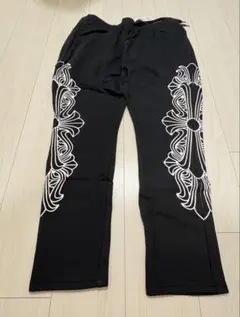 A&G 両側大き ブラックパンツ