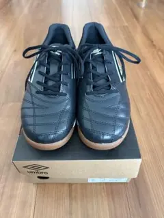 umbro サッカーシューズ ブラック 22.5